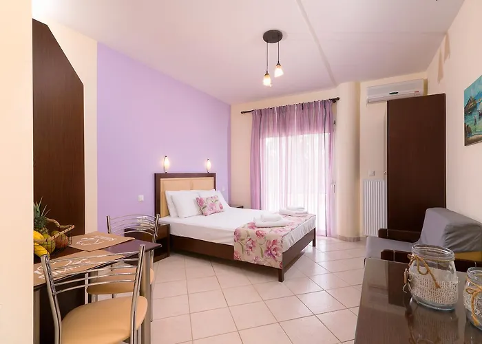 Nikolas * Hriszí Amudiá