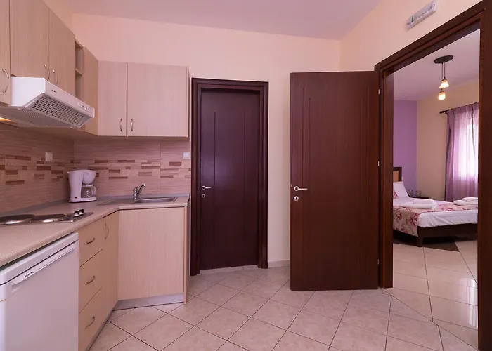 Nikolas Apartament *